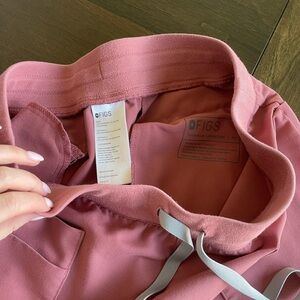 Women’s Mauve Qua Skinny Jogger Scrub Pants